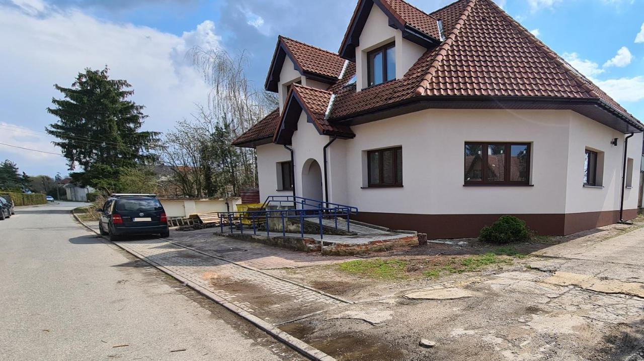 W20 Hostel Goledzinow Exterior photo